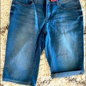 NWT 13” Bermuda Denim Short